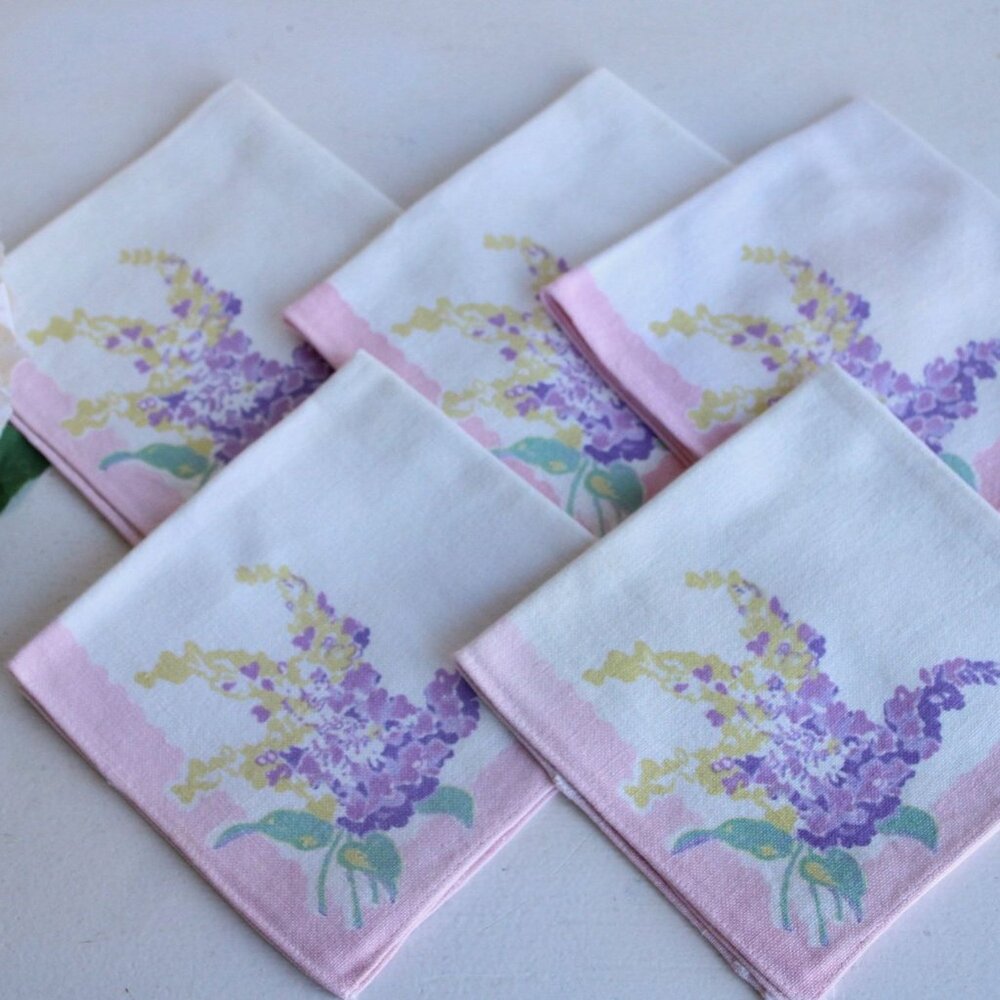 Vintage 1960s 1970s Napkins Set of Five, Floral Print on White and Pink Linen - Picture 1 of 10